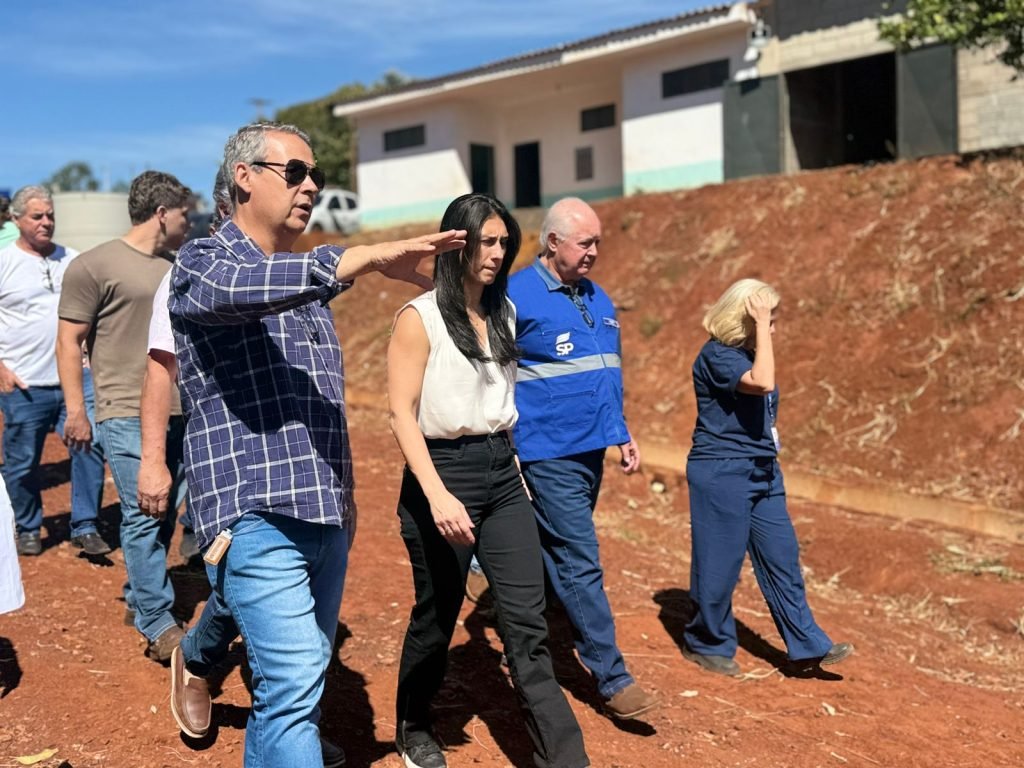 Natália Resende vistoria obra e se reúne com prefeitos em Ribeirão Preto